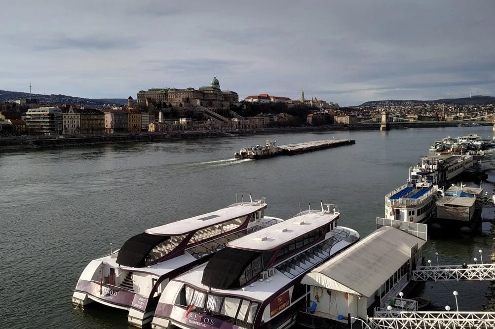 O que visitar em Budapeste - Danube river cruise