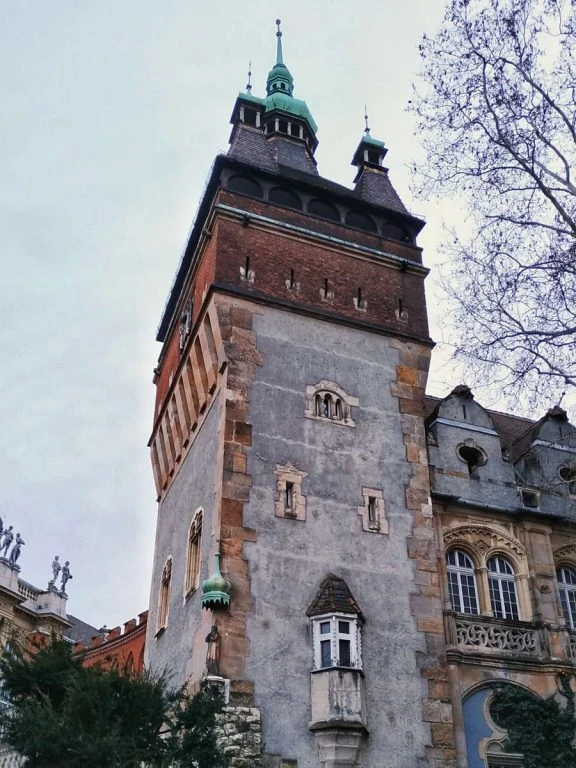What to visit rm Budapest - Vajdahunyad Castle