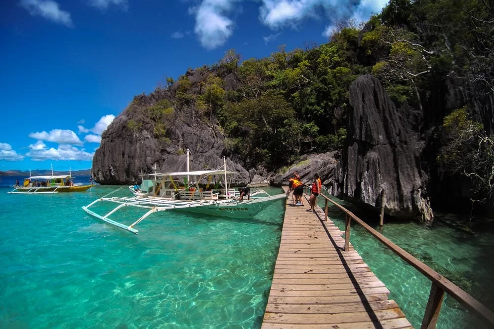 philippines-travel-itinerary-barracuda-lake