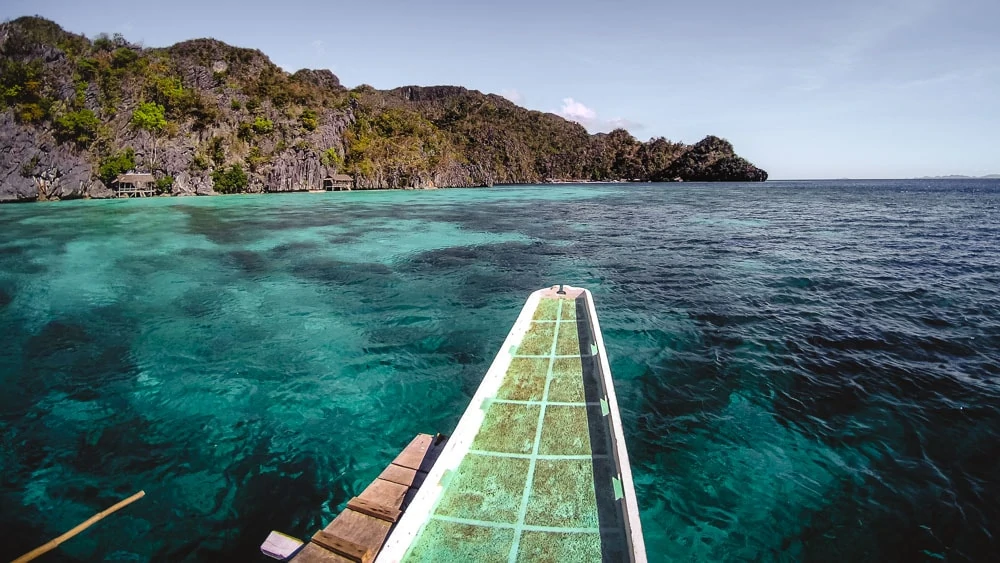 philippines-travel-itinerary-boat